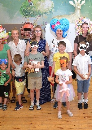 ХК «Адамант» купила подарки детям-инвалидам Красносельского района  